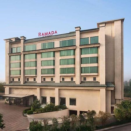 Ramada By Wyndham New Delhi Pitampura Hotel Ngoại thất bức ảnh