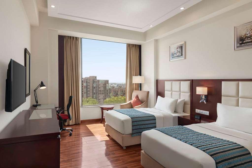 Ramada By Wyndham New Delhi Pitampura Hotel Phòng bức ảnh