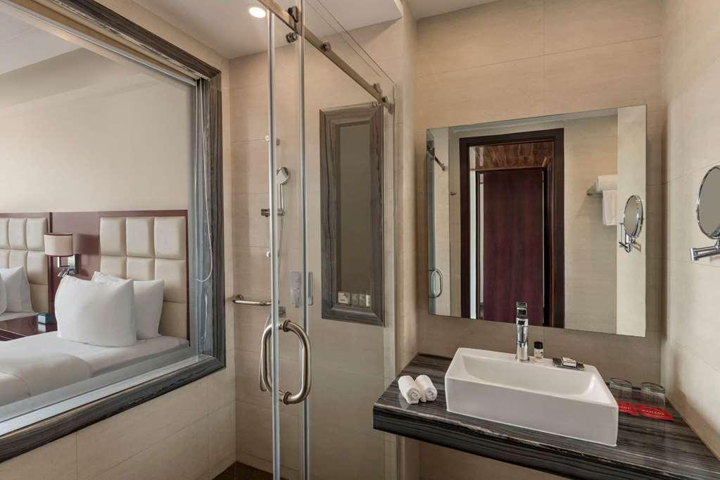 Ramada By Wyndham New Delhi Pitampura Hotel Ngoại thất bức ảnh
